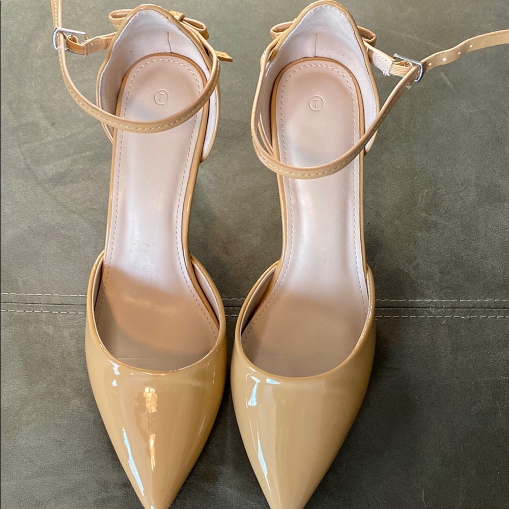 Elegant Tan Women's Heels